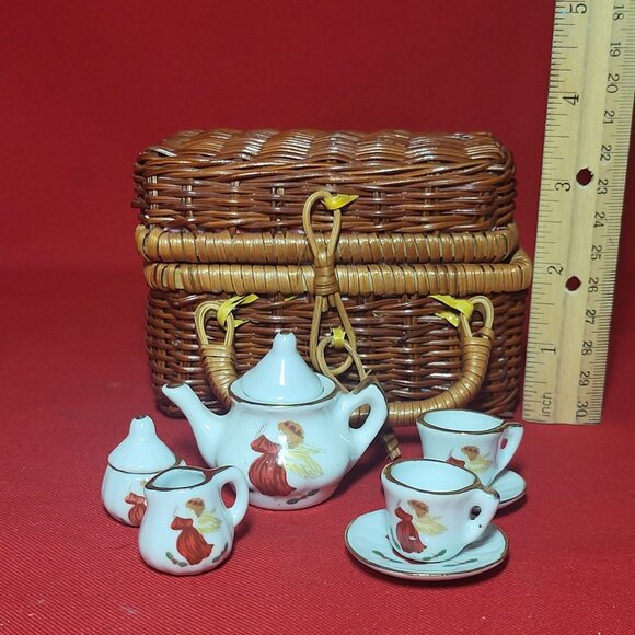 VTG Miniature Doll 9 Piece Angel Tea Set in Lined Wicker Picnic Basket - Picture 6 of 13